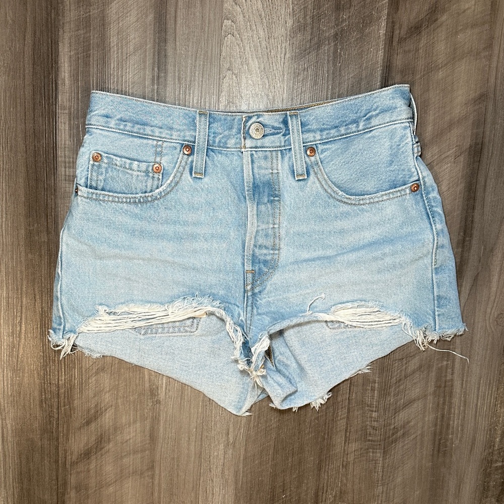 Levi’s 501 High Rise Cut Off Denim Shorts - 26